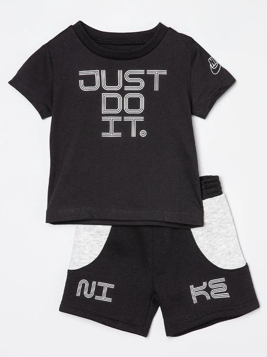 Zdjęcie produktu T-shirt z nadrukiem Nike czarny