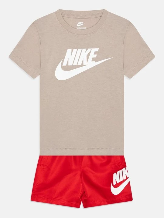 Zdjęcie produktu T-shirt z nadrukiem Nike czerwony