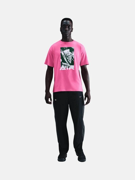 Zdjęcie produktu T-shirt z nadrukiem Nike jasnoróżowy
