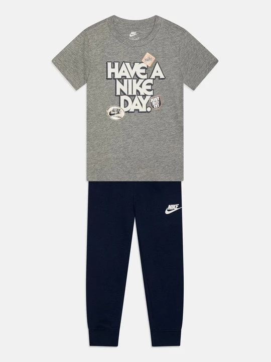 Zdjęcie produktu T-shirt z nadrukiem Nike granatowy
