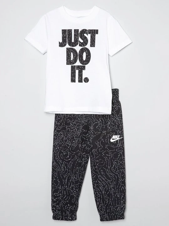 Zdjęcie produktu T-shirt z nadrukiem Nike czarny