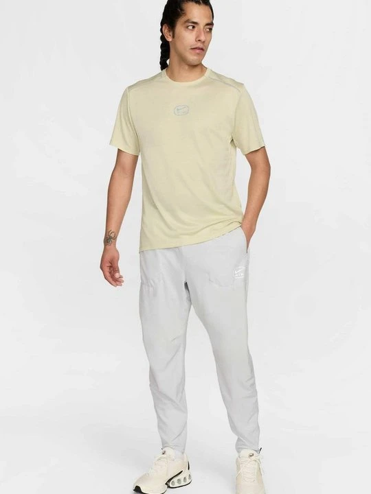 Zdjęcie produktu T-shirt z nadrukiem Nike khaki