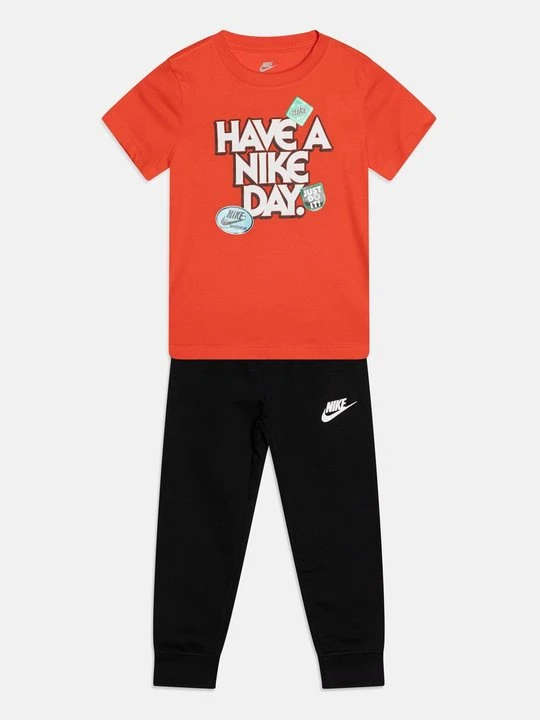 Zdjęcie produktu T-shirt z nadrukiem Nike czarny