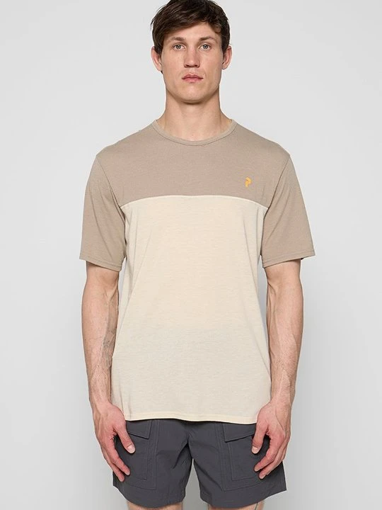 Zdjęcie produktu T-shirt z nadrukiem Peak Performance beżowy