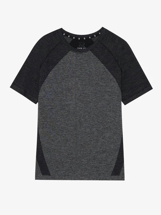 Zdjęcie produktu T-shirt z nadrukiem Pier One Sport By Zalando czarny