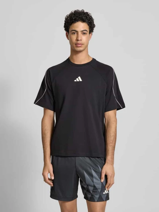 Zdjęcie produktu T-shirt z nadrukiem etykiety Adidas Czarny