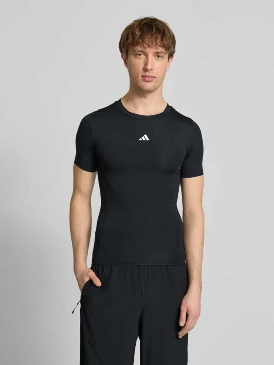 Zdjęcie produktu T-shirt z nadrukiem etykiety Adidas Czarny