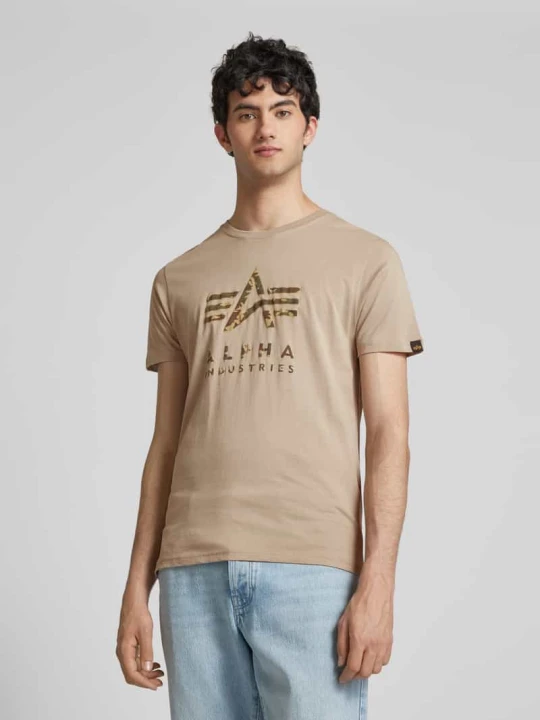 Zdjęcie produktu T-shirt z nadrukiem z logo Alpha Industries Piaskowy