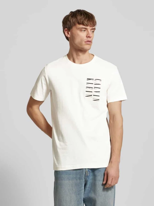 Zdjęcie produktu T-shirt z nadrukiem z logo Calvin Klein Jeans Złamany biały