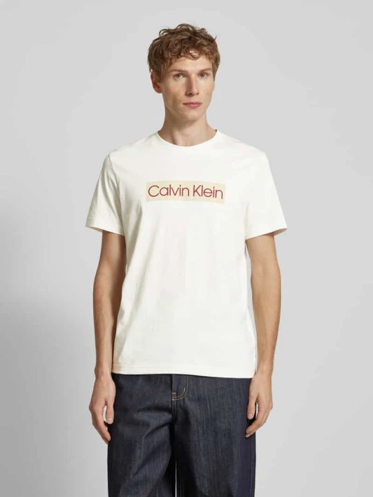 Zdjęcie produktu T-shirt z nadrukiem z logo Calvin Klein Jeans Złamany biały