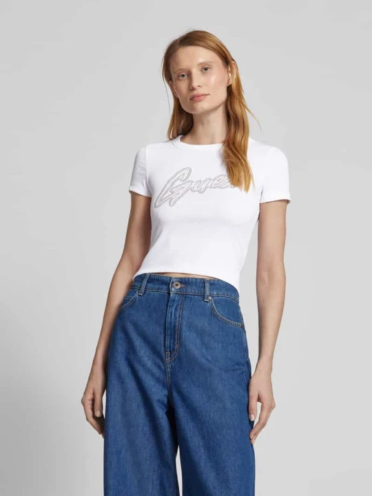 Zdjęcie produktu T-shirt z obszyciem ozdobnymi kamieniami Guess Biały