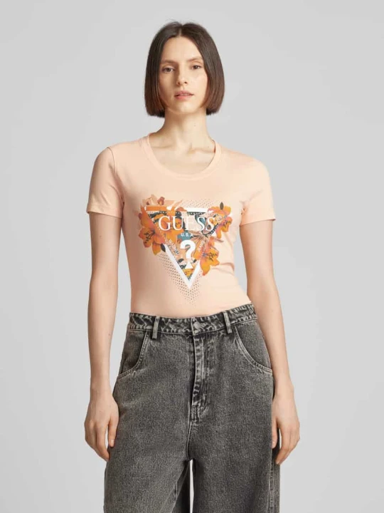 Zdjęcie produktu T-shirt z nadrukiem z logo i motywem model ‘TROPICAL TRIANGLE’ Guess Morelowy