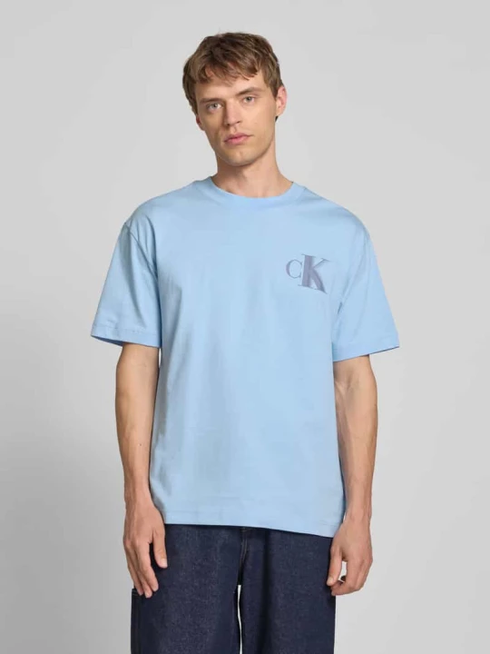 Zdjęcie produktu T-shirt z nadrukiem z logo i okrągłym dekoltem Calvin Klein Jeans Jasnoniebieski