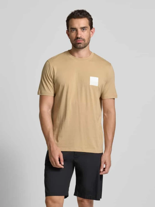 Zdjęcie produktu T-shirt z nadrukiem z logo i okrągłym dekoltem model ‘Dapusi’ Hugo Beżowy