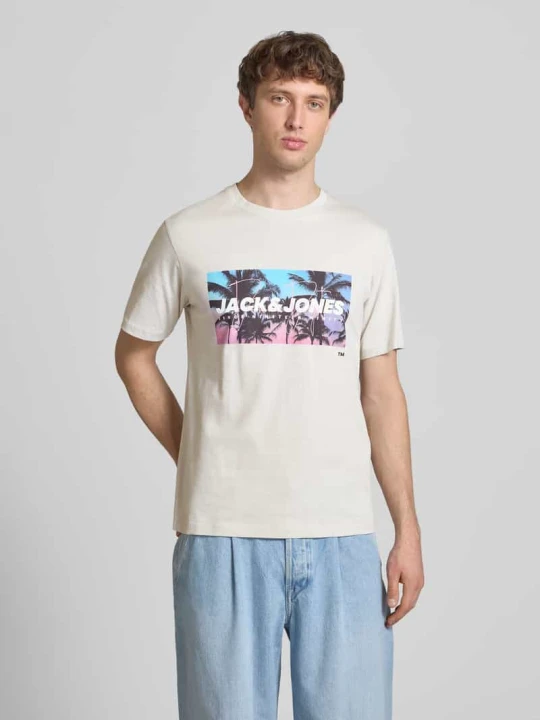 Zdjęcie produktu t-shirt z nadrukiem z logo model 'INDIANA' Jack&Jones Kamienny