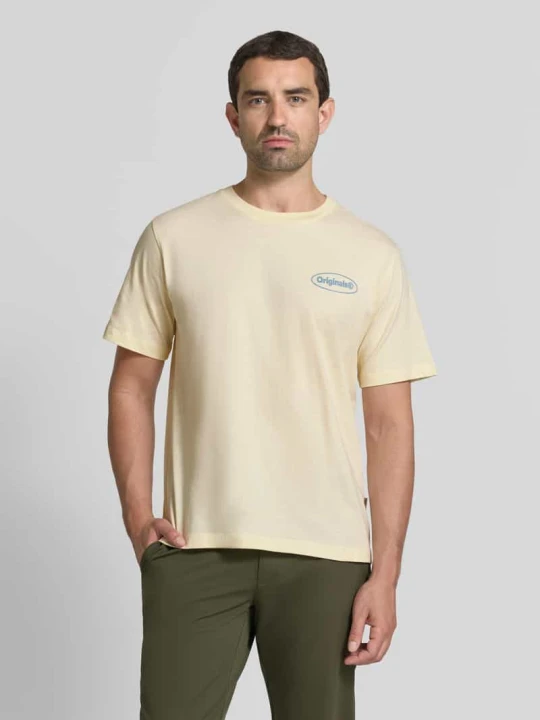 Zdjęcie produktu t-shirt z nadrukiem z logo model 'RIVIERA VINTAGE POSTER' Jack&Jones Złamany biały