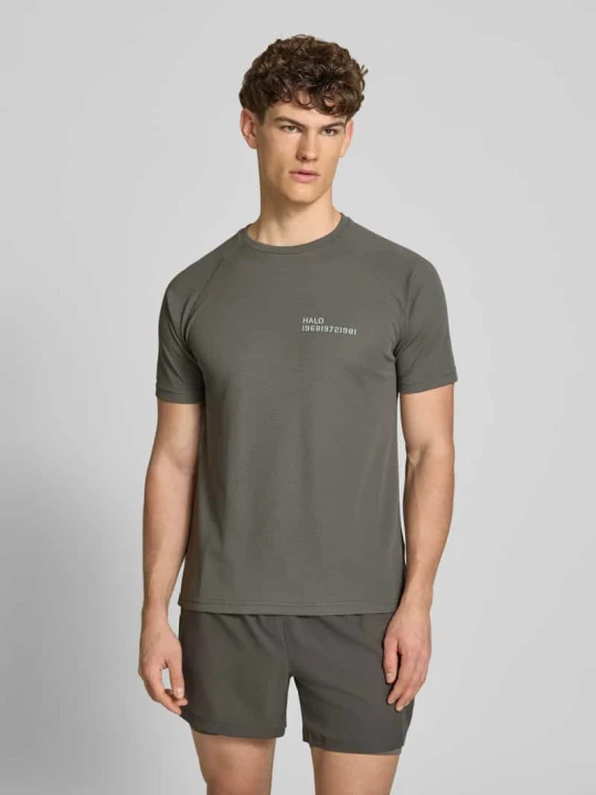 Zdjęcie produktu t-shirt z nadrukiem z logo model 'SORONA' Halo Ciemnoszary