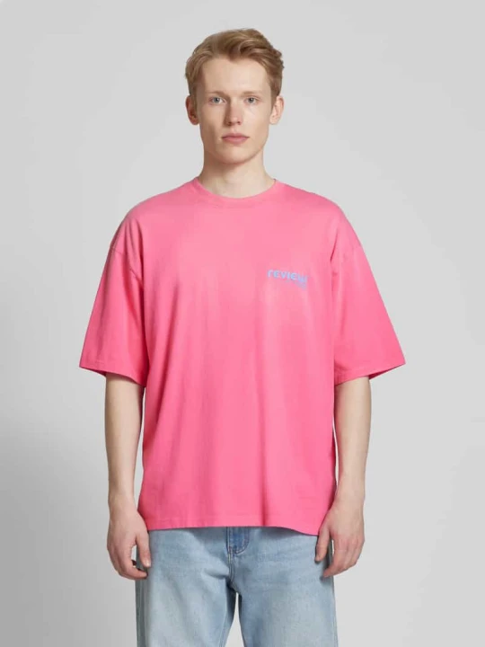 Zdjęcie produktu T-shirt z nadrukiem z logo REVIEW Mocnoróżowy
