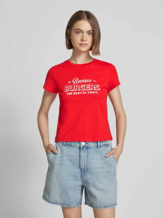 Zdjęcie produktu T-shirt z nadrukiem z logo REVIEW Wiśniowy