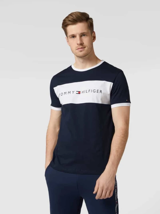 Zdjęcie produktu t-shirt z nadrukiem z logo Tommy Hilfiger Ciemnoniebieski