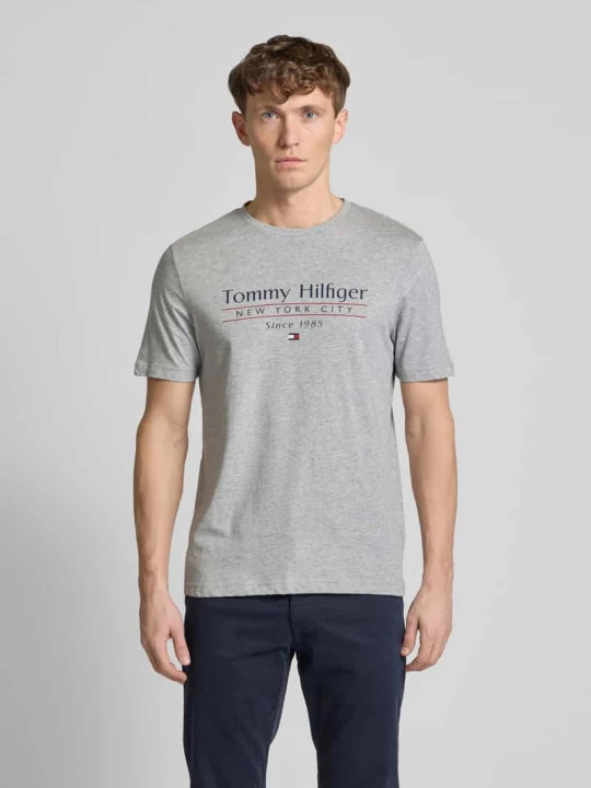 Zdjęcie produktu T-shirt z nadrukiem z logo Tommy Hilfiger Jasnoszary