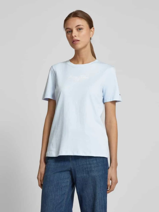 Zdjęcie produktu T-shirt z nadrukiem z logo Tommy Hilfiger Jasnoniebieski
