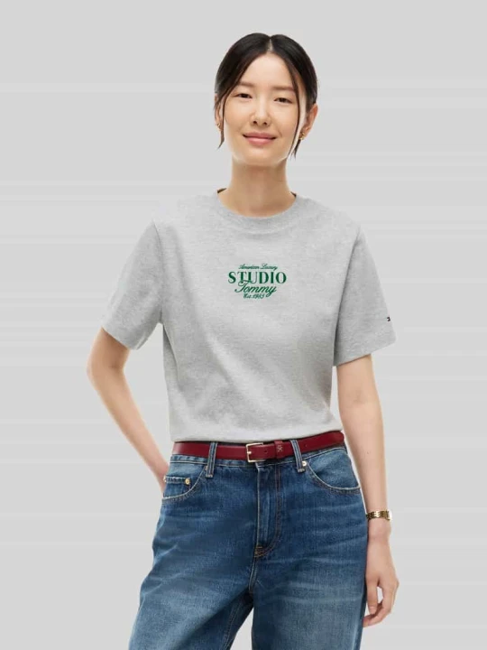 Zdjęcie produktu T-shirt z nadrukiem z logo Tommy Hilfiger Jasnoszary