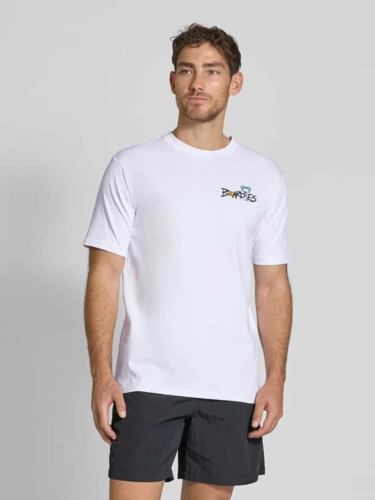 Zdjęcie produktu T-shirt z nadrukiem z motywem i logo model ‘Long Shot’ BOARDIES Biały