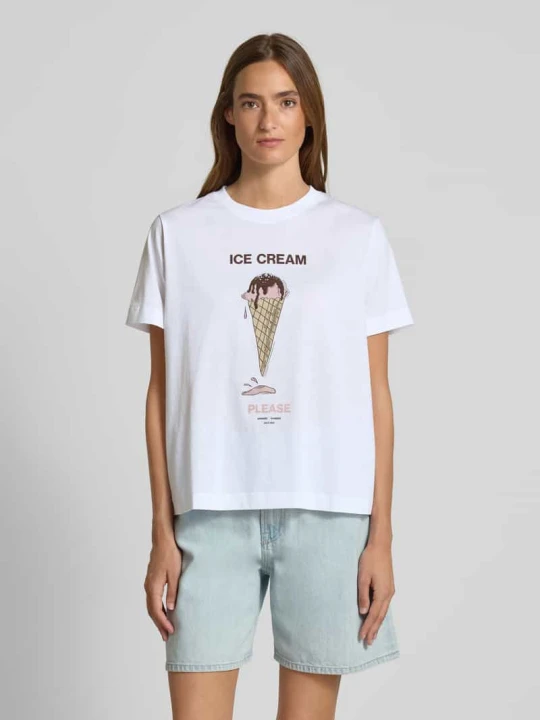Zdjęcie produktu T-shirt z nadrukiem z motywem Model 'CAMINO' Samsøe Samsøe Biały