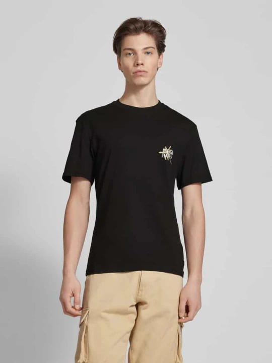 Zdjęcie produktu T-shirt z nadrukiem z motywem model ‘LAFAYETTE’ Jack&Jones Czarny