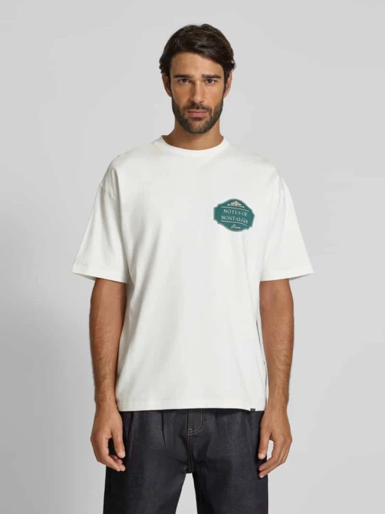 Zdjęcie produktu T-shirt z nadrukiem z motywem model ‘Xandor’ Don't Waste Culture Złamany biały