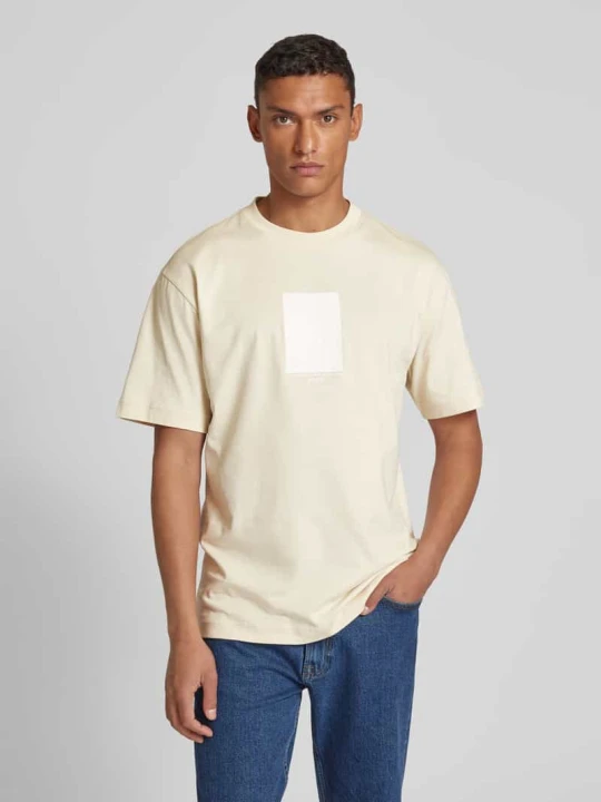 Zdjęcie produktu T-shirt z nadrukiem z napisem i logo model ‘Tessin’ Boss Złamany biały