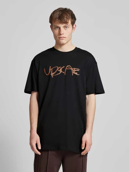 Zdjęcie produktu T-shirt z nadrukiem z napisem model ‘GIZA’ Mister Tee Czarny
