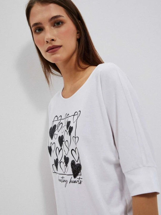 Zdjęcie produktu T-shirt z nadrukowanymi sercami biały Moodo