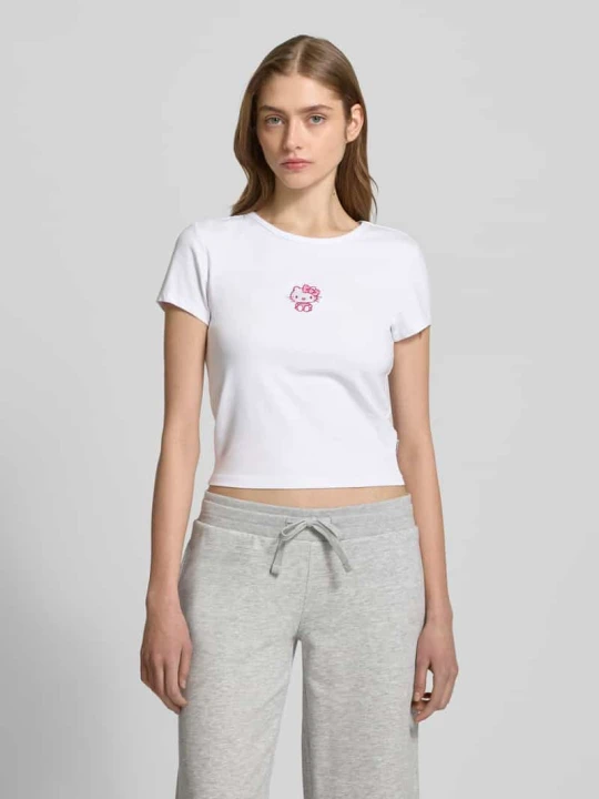 Zdjęcie produktu T-shirt z o kroju slim fit z wyhaftowanym motywem REVIEW Biały