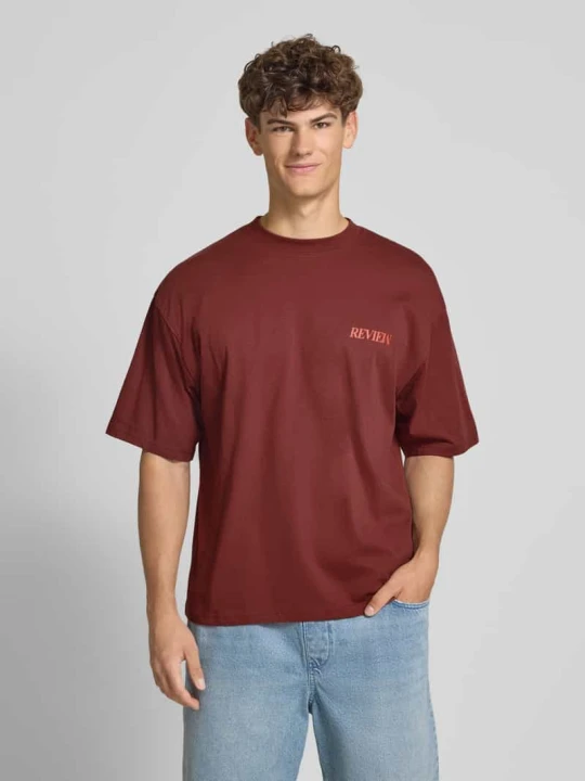 Zdjęcie produktu T-shirt z obniżonymi ramionami REVIEW