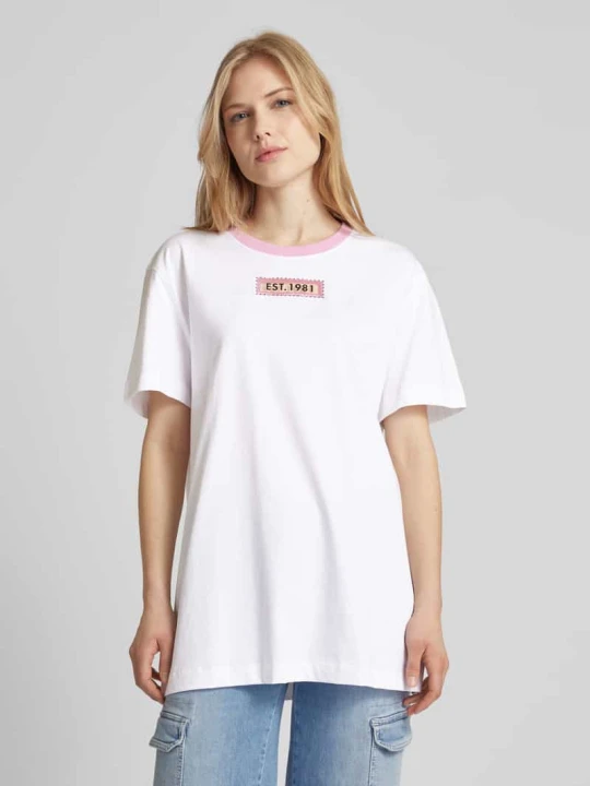 Zdjęcie produktu T-shirt z obszyciem z kamieni stras Guess Biały
