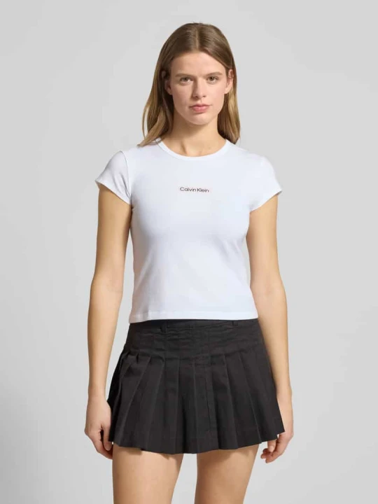 Zdjęcie produktu T-shirt z okrągłym dekoltem i nadrukiem z logo marki Calvin Klein Jeans Złamany biały