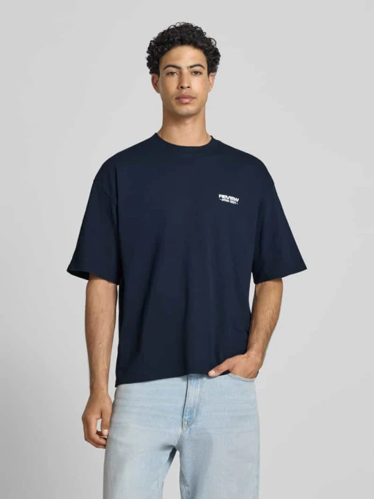 Zdjęcie produktu t-shirt z okrągłym dekoltem i nadrukiem z logo REVIEW Granatowy