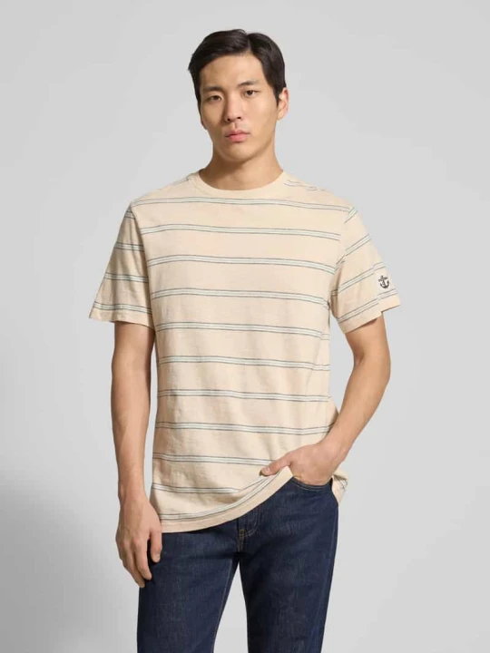 Zdjęcie produktu t-shirt z okrągłym dekoltem i naszywką z logo Guess Beżowy