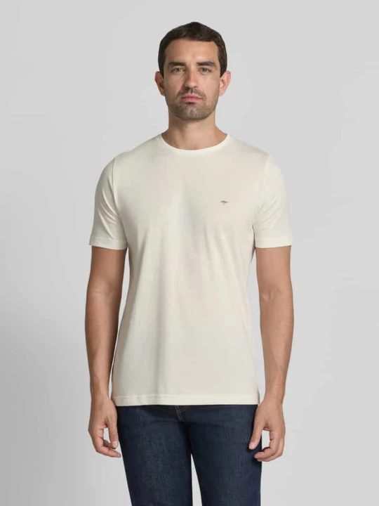 Zdjęcie produktu t-shirt z okrągłym dekoltem i wyhaftowanym logo FYNCH-HATTON Złamany biały