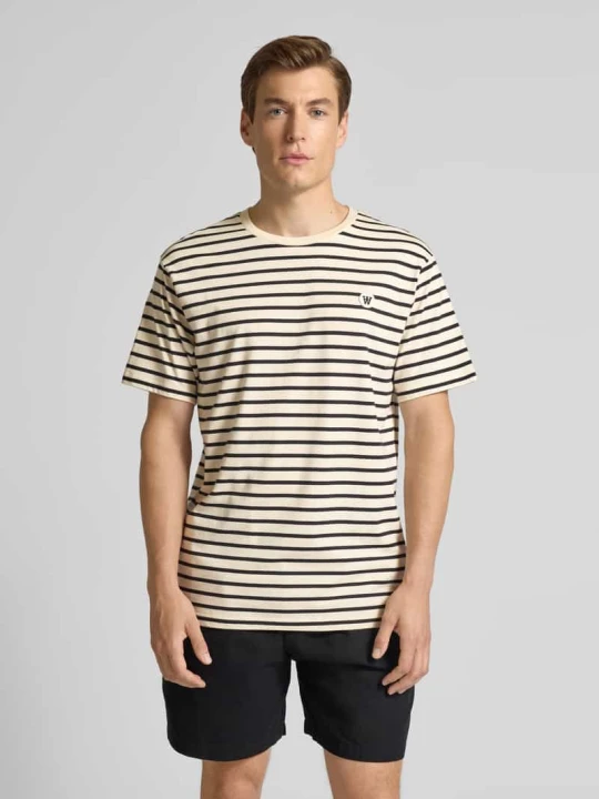 Zdjęcie produktu T-shirt z okrągłym dekoltem model ‘Ace’ Wood Wood Złamany biały