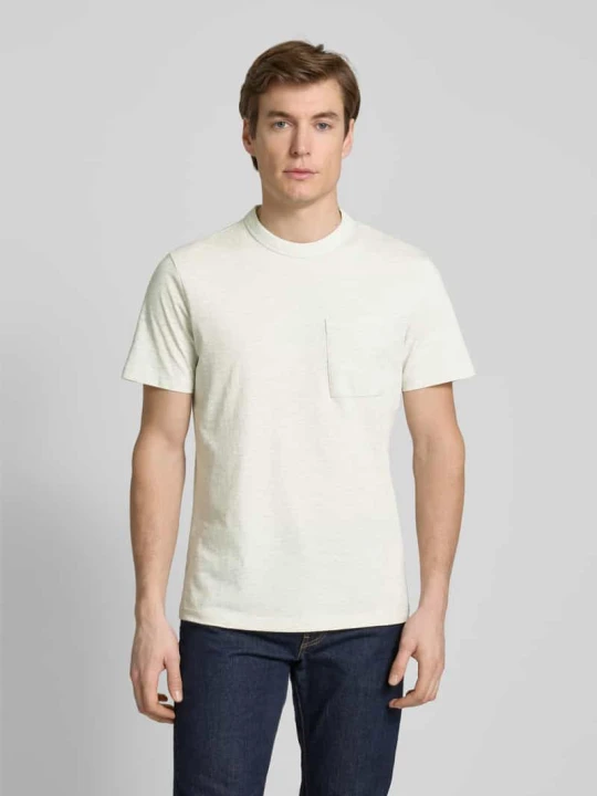 Zdjęcie produktu T-shirt z okrągłym dekoltem model ‘JASPER’ Casual Friday Złamany biały