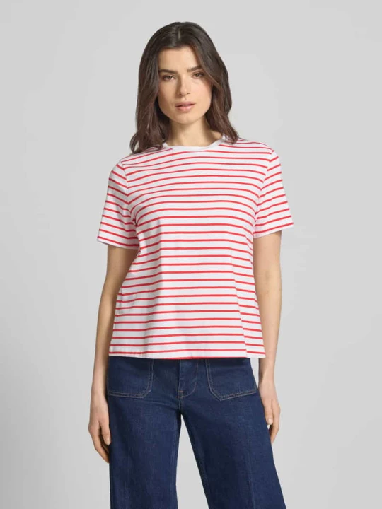 Zdjęcie produktu T-shirt z okrągłym dekoltem model 'NORA' Vila Czerwony