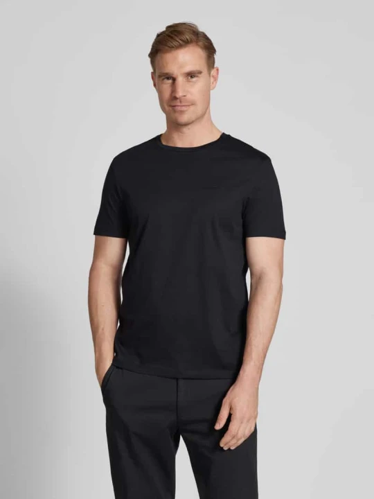 Zdjęcie produktu T-shirt męski JOOP! Collection;Czysta bawełna;Krój regular fit;Model ‘Cosmo’;Jednolity kolor;Okrągły dekolt z prążkowanego ściągacza;Długość tyłu w rozmiarze M: