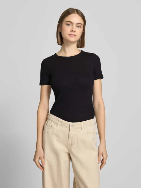 Zdjęcie produktu T-shirt z prążkowanym okrągłym dekoltem model „FRANKIE” JJXX Czarny