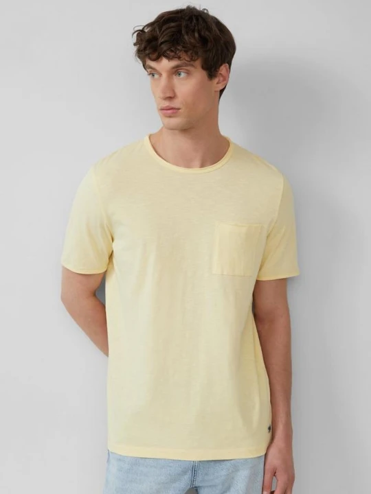 Zdjęcie produktu T-shirt z przędzy płomieniowej z kieszenią na piersi i otwartymi krawędziami s.Oliver żółty