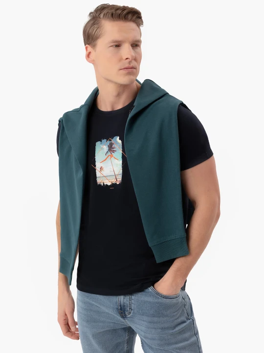 Zdjęcie produktu T-shirt z wakacyjnym printem T-CHILMOON Volcano Granatowy