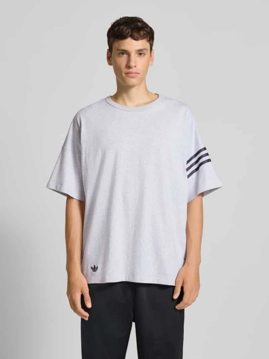 Zdjęcie produktu T-shirt z wyhaftowanym logo adidas Originals Jasnoszary melanż
