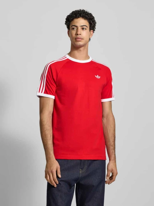 Zdjęcie produktu t-shirt z wyhaftowanym logo adidas Originals Czerwony